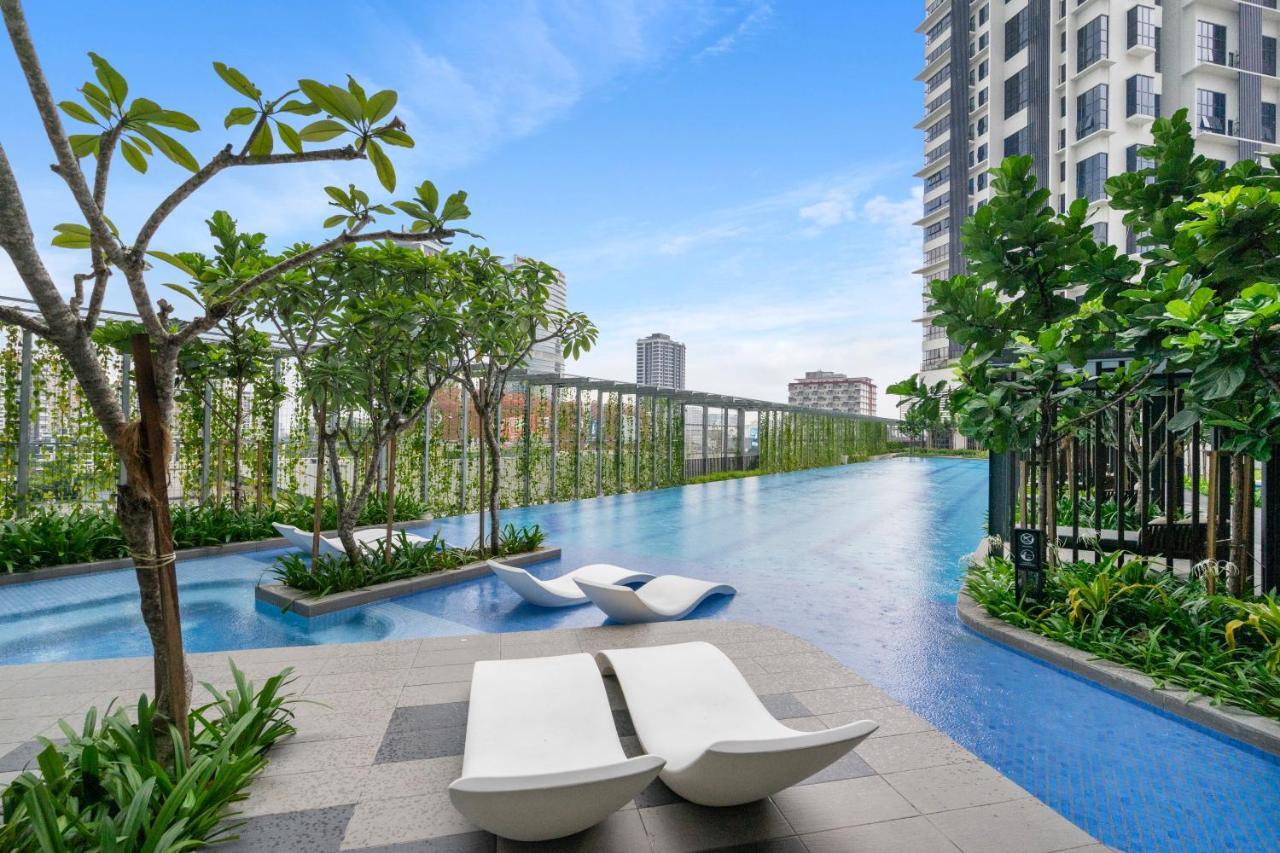 Highpark Suites In Petaling Jaya, Kelana Jaya By Plush Kampong Baharu Sungai Way Esterno foto